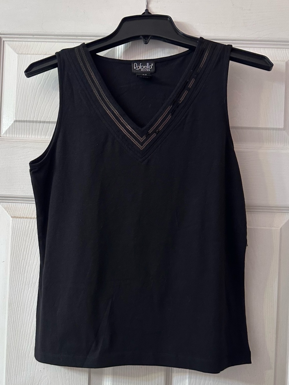 Rafaella Petites Women’s Black V Neck Sleeveless Top Size S Panne Velvet NWT